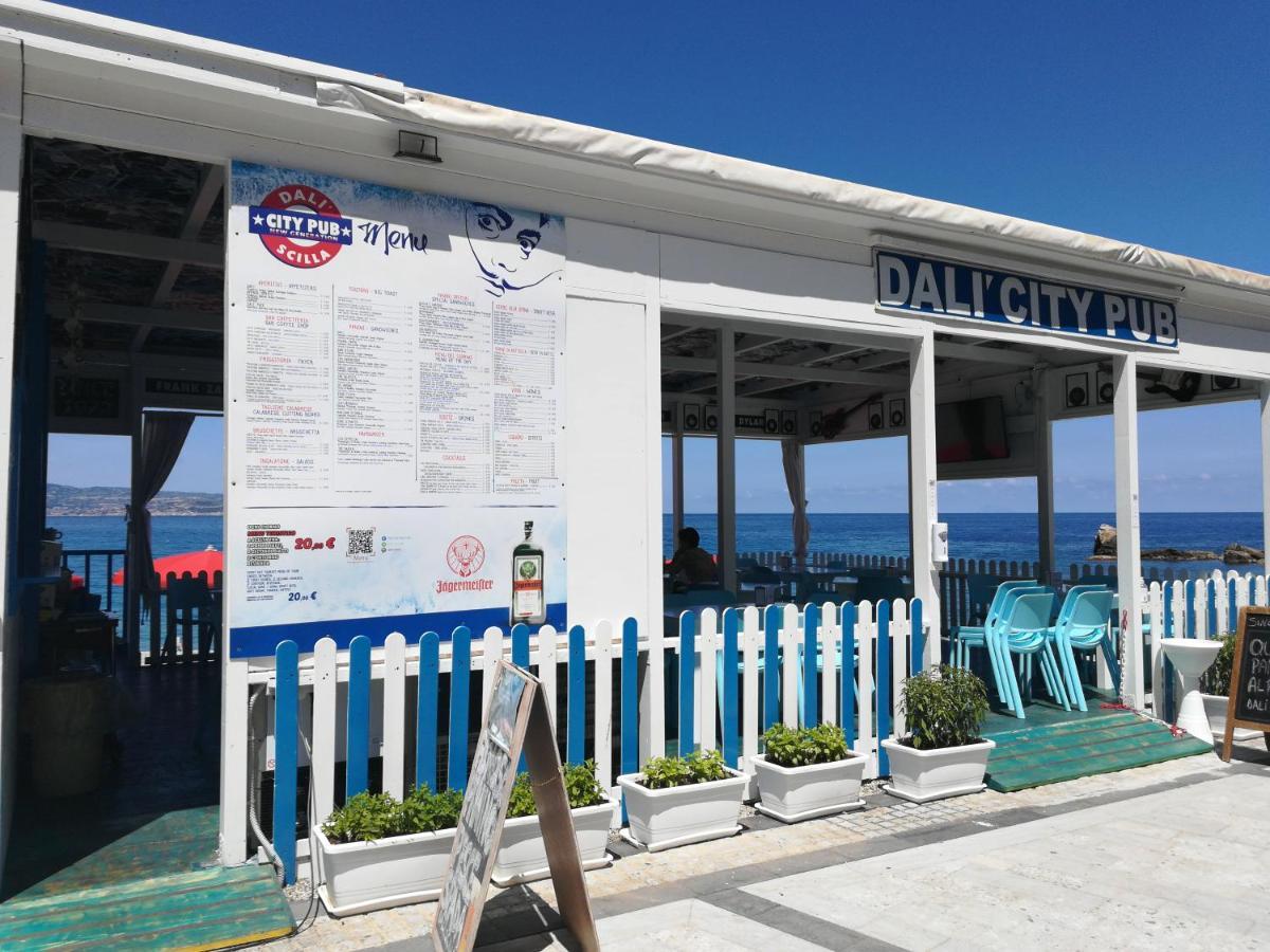 B&B A Due Passi Dal Mare Шилла Экстерьер фото