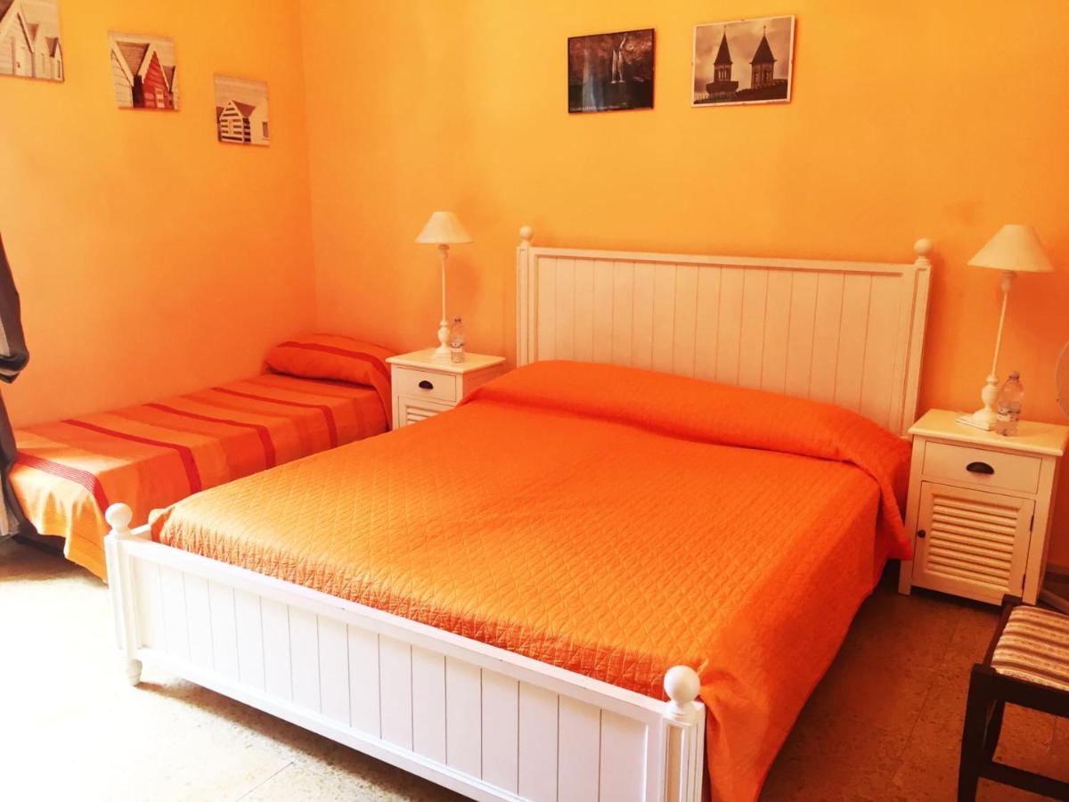 B&B A Due Passi Dal Mare Шилла Экстерьер фото